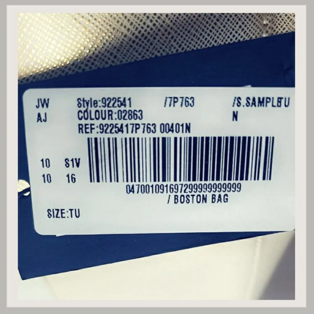 Armani Jeans Gold Tone Purse, Brand new, never used, Tags & Dust Bag - Picture 12 of 14